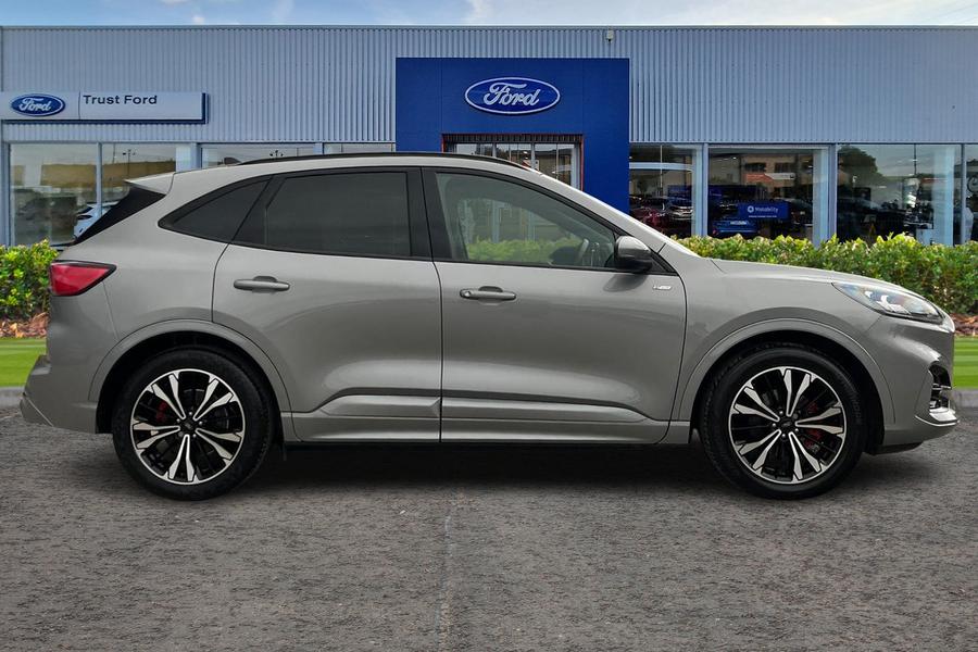 Ford Kuga Photo autoimg-e8d79d449f05a22d16a25e1aa0b8bda079a9191f.jpg