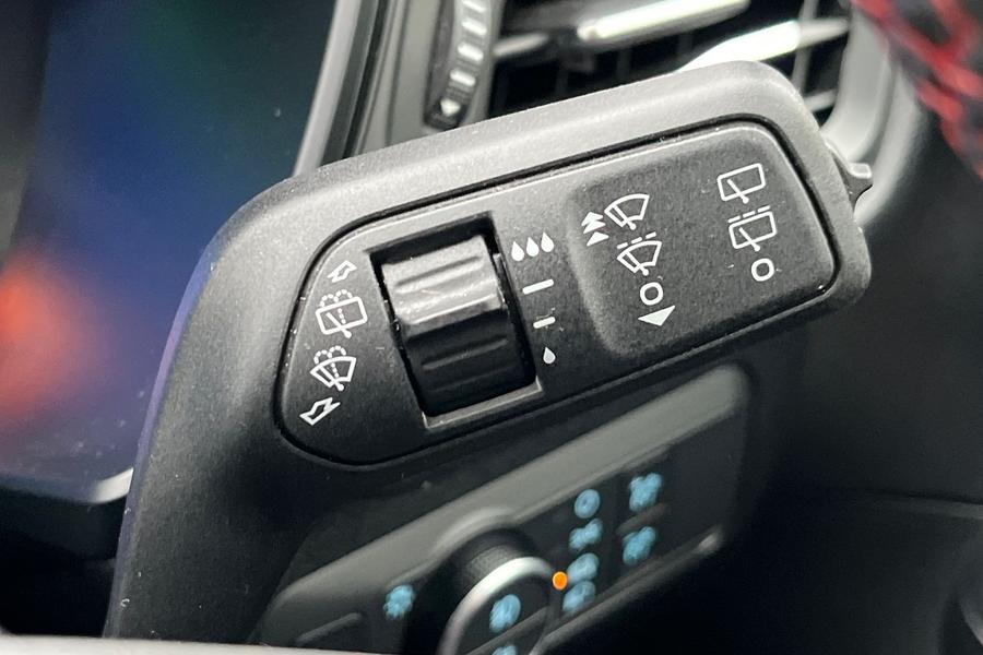 Ford Kuga Photo autoimg-e8dadc6b77ecc80aa5326bdfd08e6e48229313d9.jpg