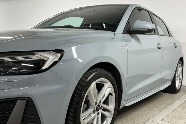 AUDI A1 Photo 30