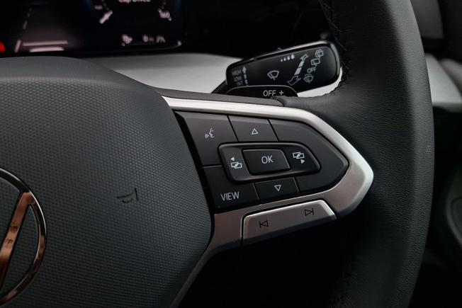 VOLKSWAGEN Golf Photo 17