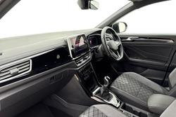 VOLKSWAGEN T-Roc Photo 2