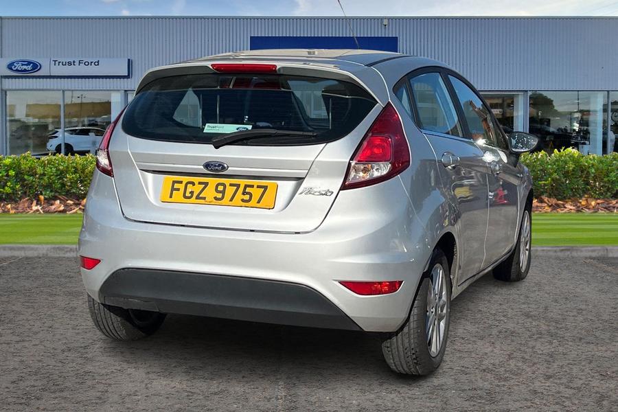 Ford Fiesta Photo autoimg-e8ed07093c9e8b34a4d8a5985fb1b6019bc51f69.jpg