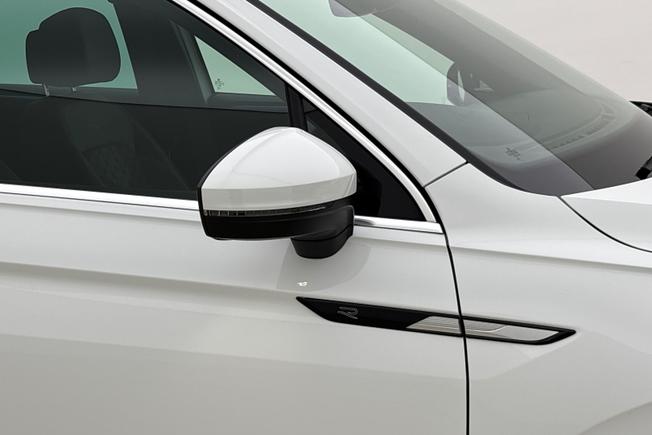 VOLKSWAGEN Tiguan Photo 20