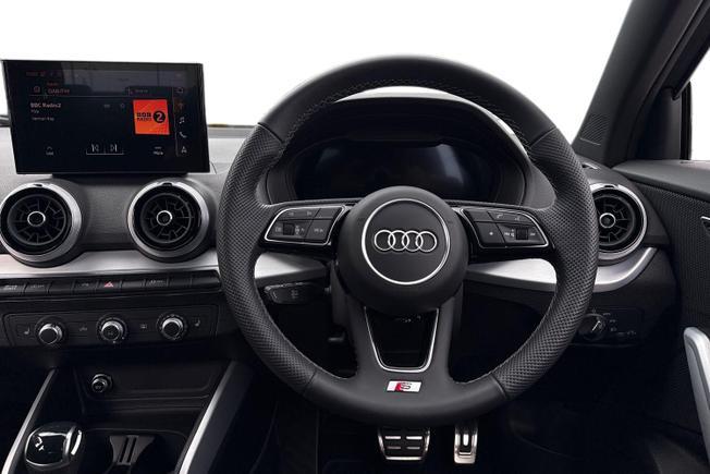 AUDI Q2 Photo 11