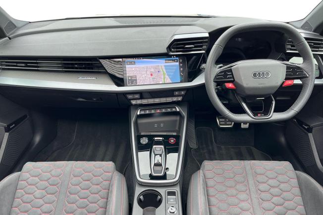 AUDI RS3 Photo 10