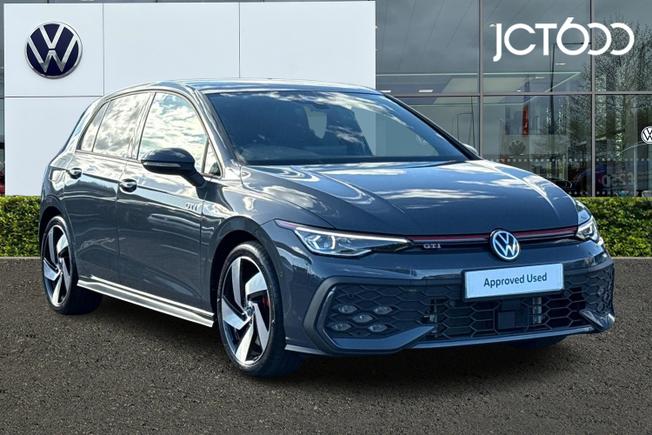 Volkswagen Golf Photo 1