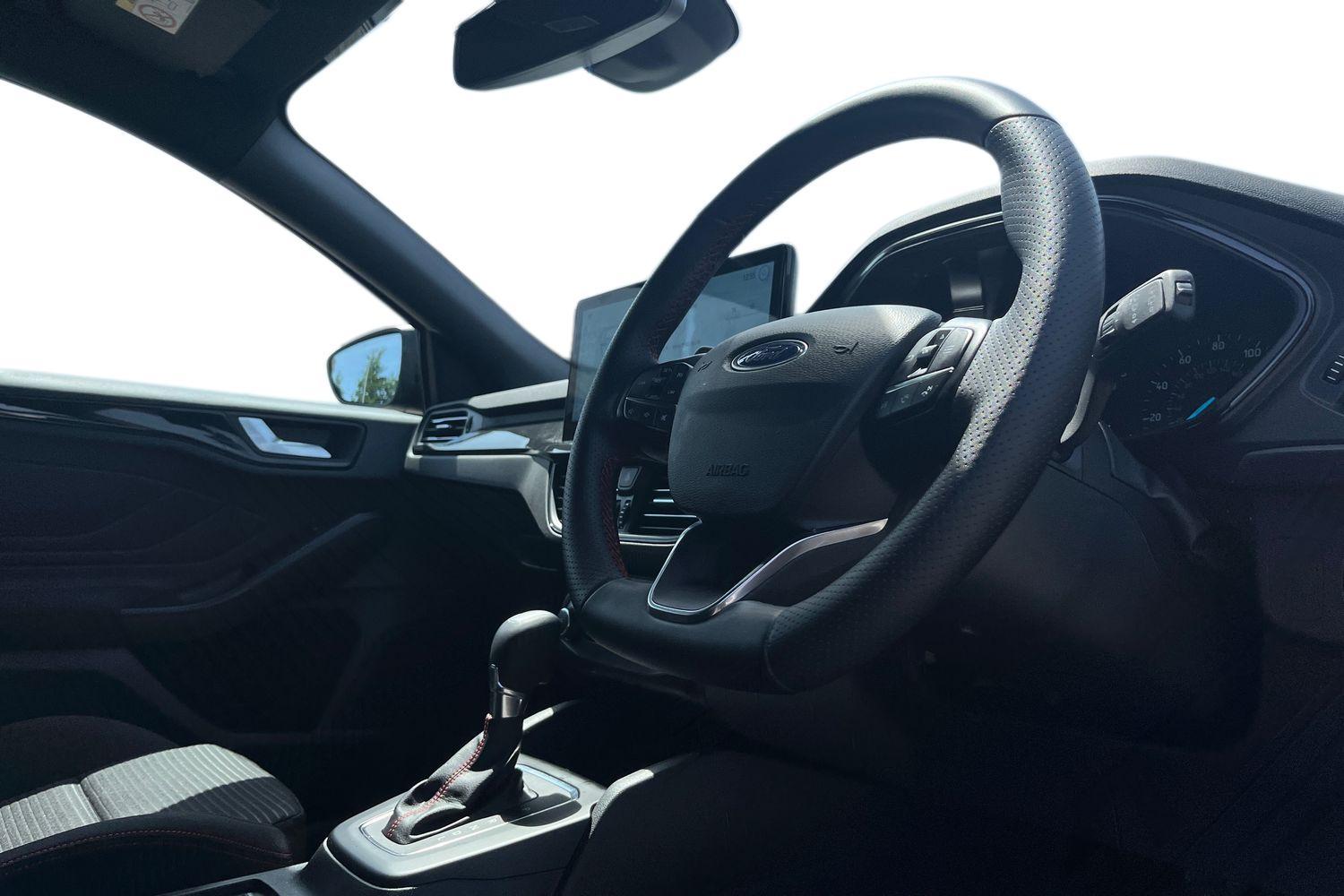 Ford Focus Photo 8