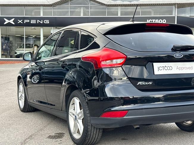 FORD Focus Photo 28