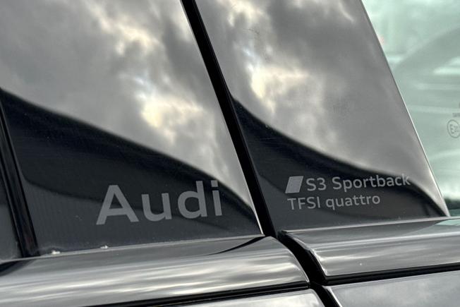 Audi S3 Photo 30