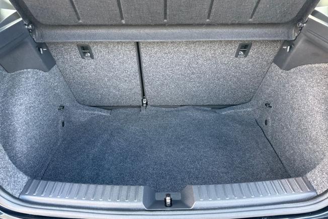 SEAT Ibiza Photo 12