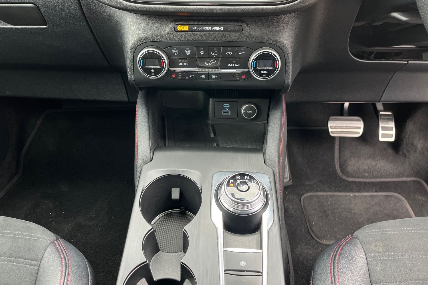 Ford Kuga Photo 32
