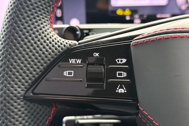 AUDI Q7 Photo 16