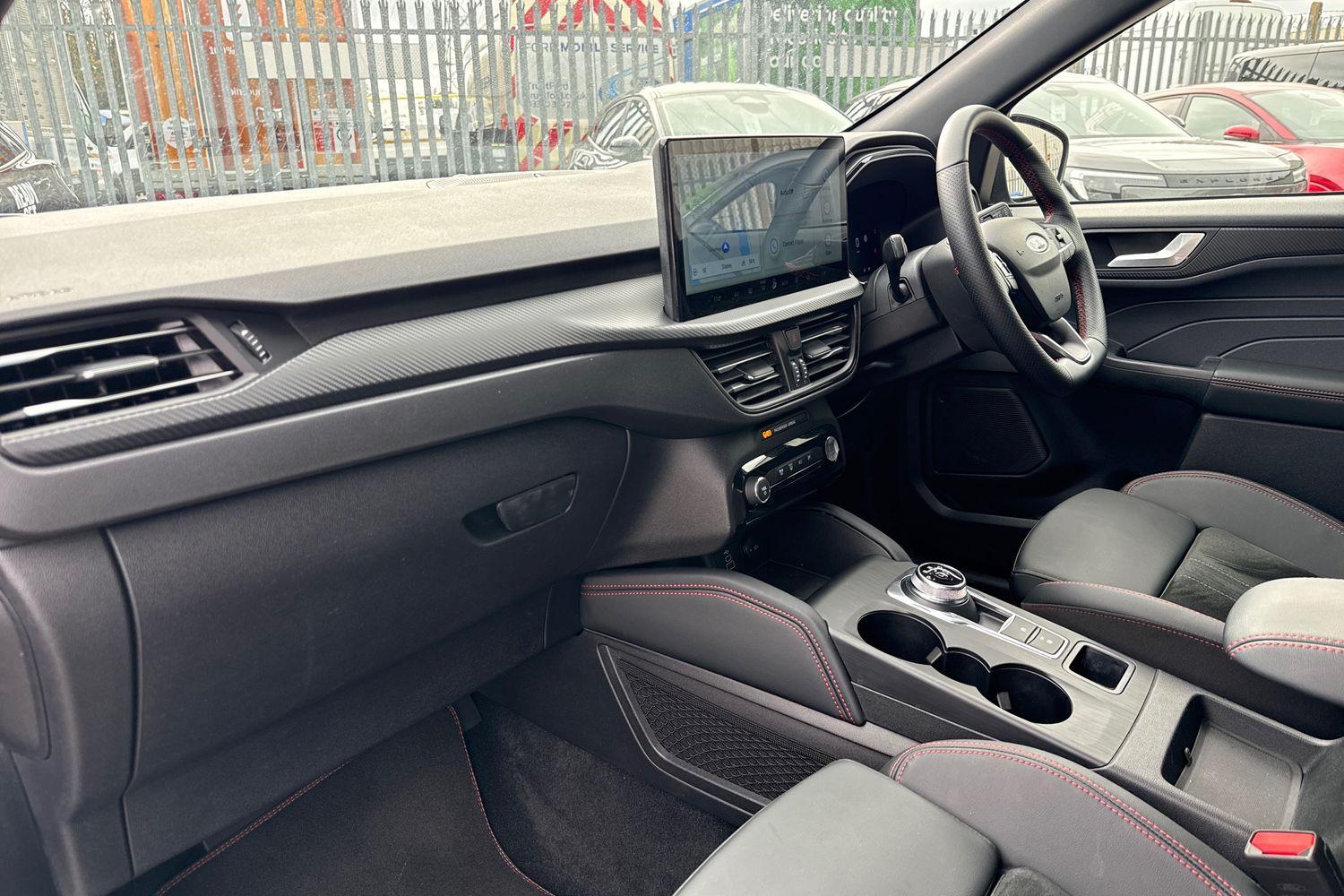 Ford KUGA Photo 17
