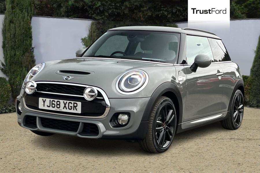 MINI Hatch Photo autoimg-e91394798aeb7ca8c5b812a840d2436a9cb5aa7d.jpg