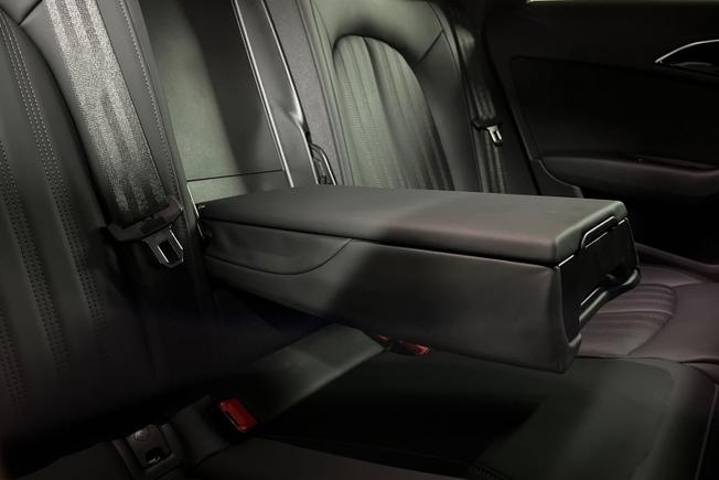AUDI A6 Avant Photo 29