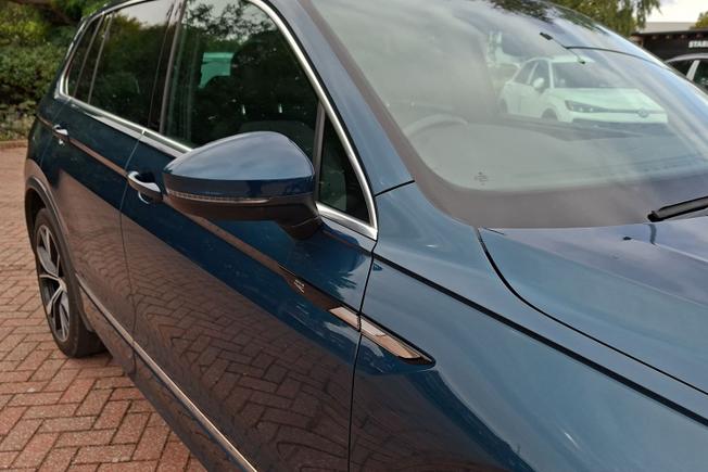 VOLKSWAGEN Tiguan Photo 20