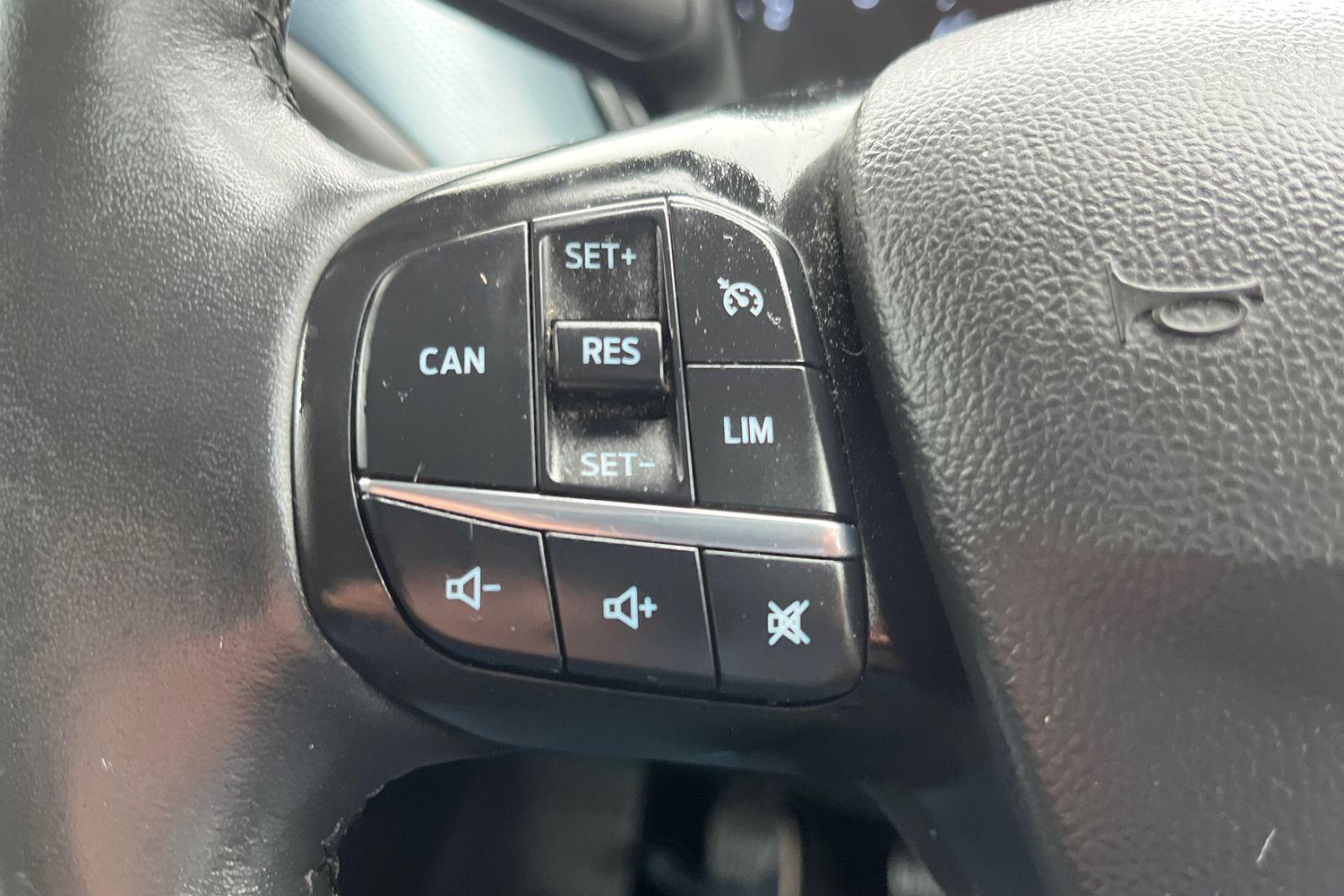 Ford FOCUS Photo 26