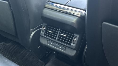 Land Rover Range Rover Evoque Photo autoimg-e91d725b05c48bd4e320b60ee58ad46723085ad2.jpg