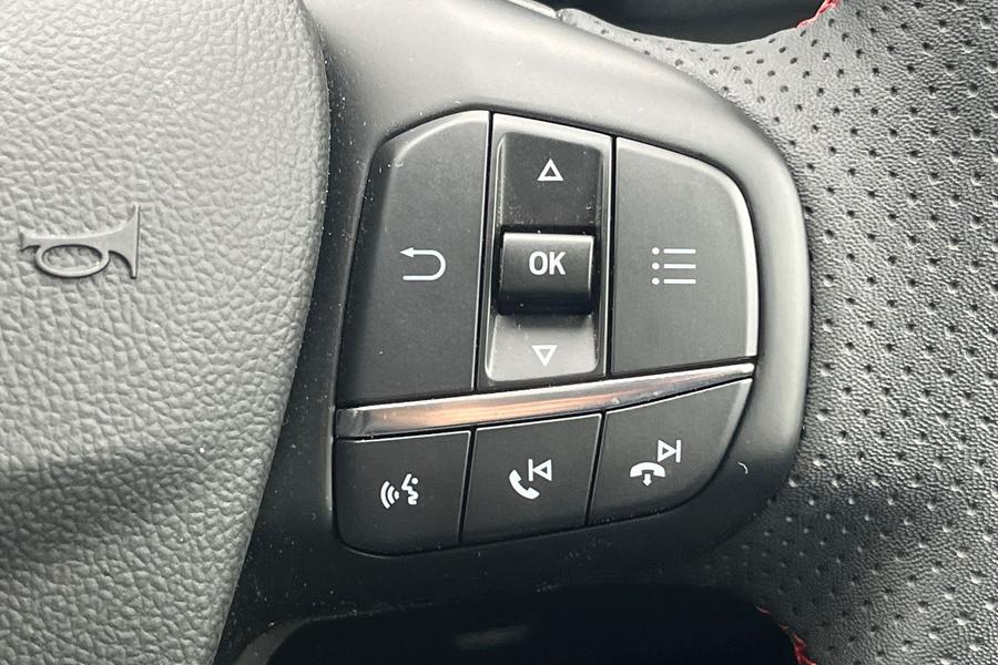 Ford KUGA Photo autoimg-e9248a3c5ebcb1fe0acf6821045791433734b216.jpg