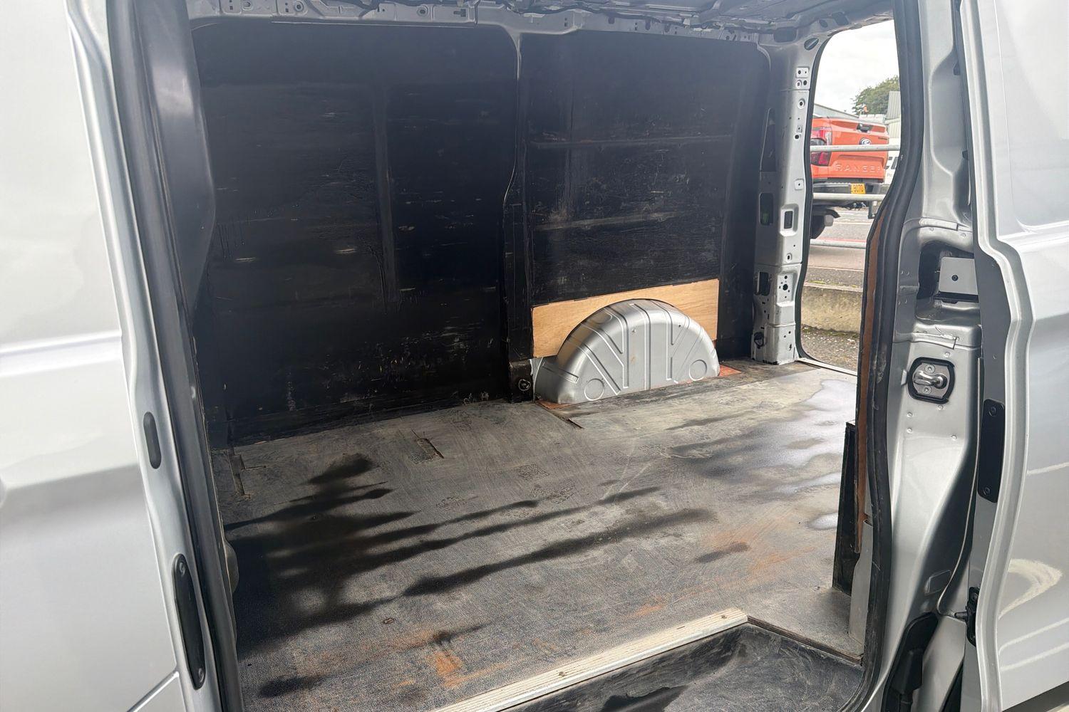 Ford TRANSIT CUSTOM Photo 3