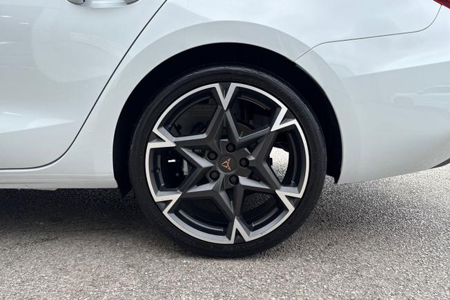 CUPRA Leon Photo 24
