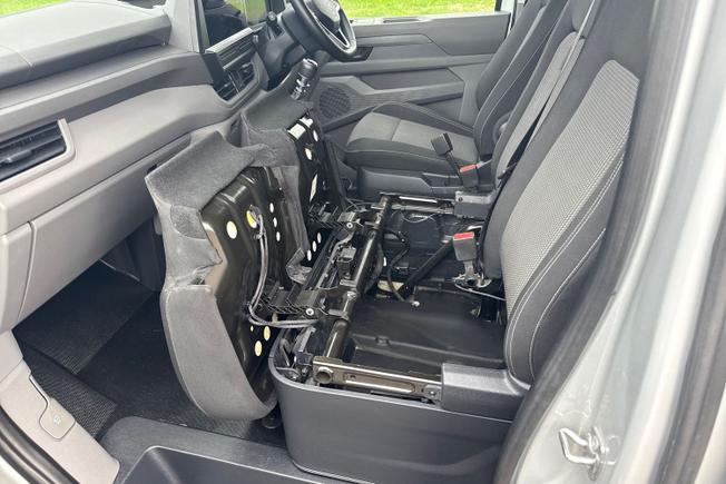 VOLKSWAGEN Transporter Photo 26