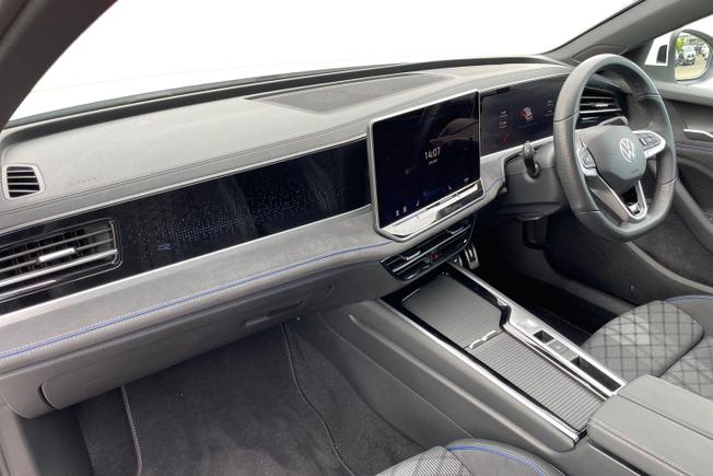 VOLKSWAGEN Passat Photo 2