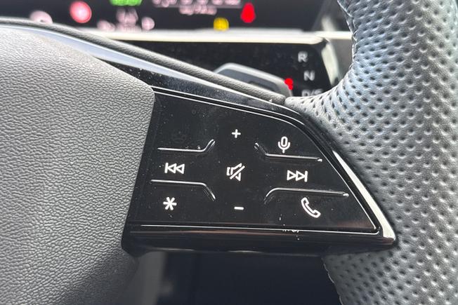 AUDI Q3 Photo 17