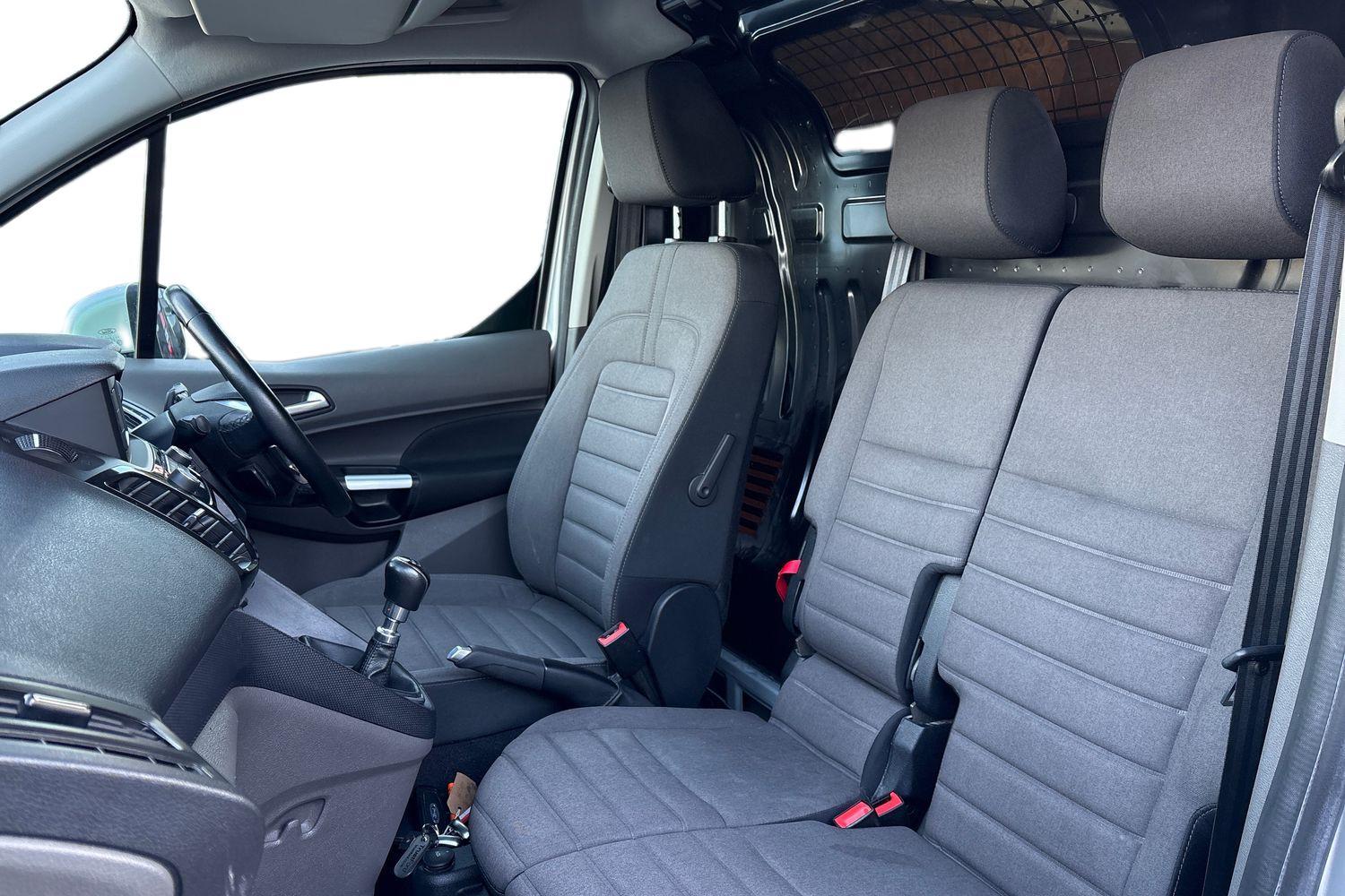Ford TRANSIT CONNECT Photo 9