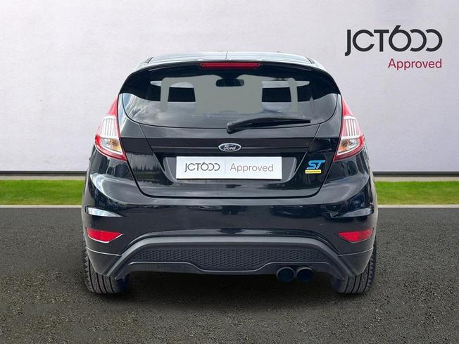 FORD Fiesta Photo 7