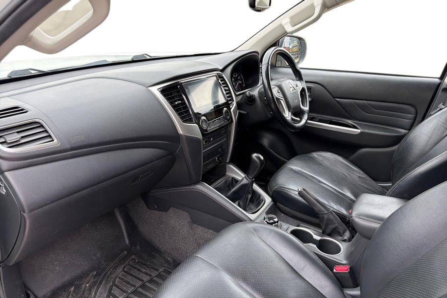 Mitsubishi L200 Photo autoimg-e9345dba9382439b1ef81e62b71d4be55ca2787e.jpg