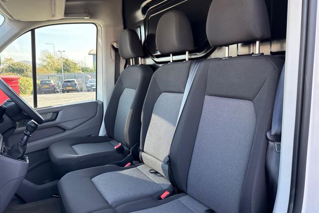 VOLKSWAGEN Crafter Photo 23