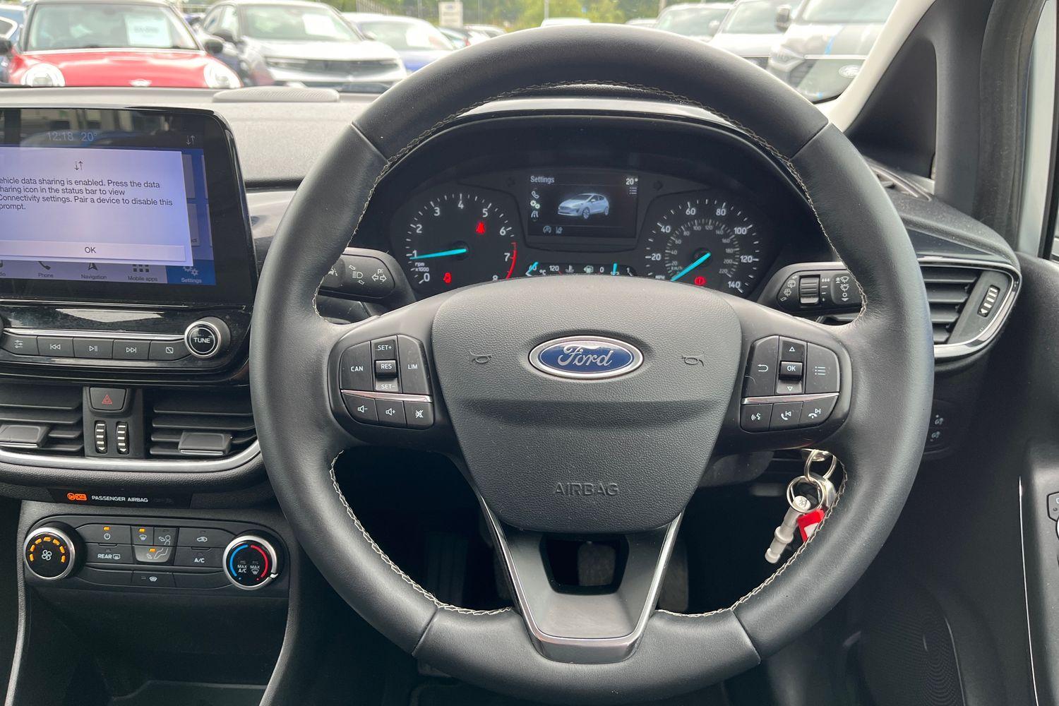 Ford FIESTA Photo 11