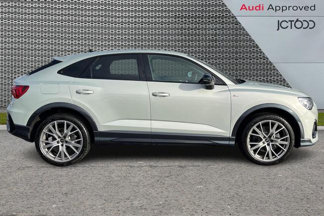 AUDI Q3 Photo 4
