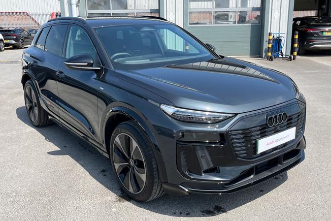 AUDI Q6 E-Tron Photo 21