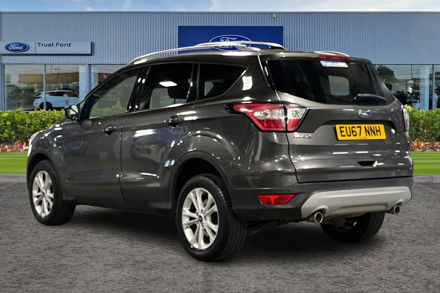 Ford KUGA Photo autoimg-e93bc9cb3e13cf7f5aa919c4d30afa54c587f4f2.jpg