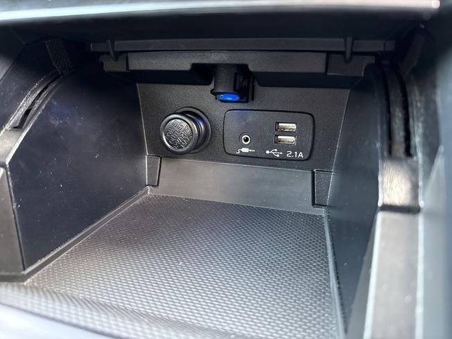 SUBARU Outback Photo 35