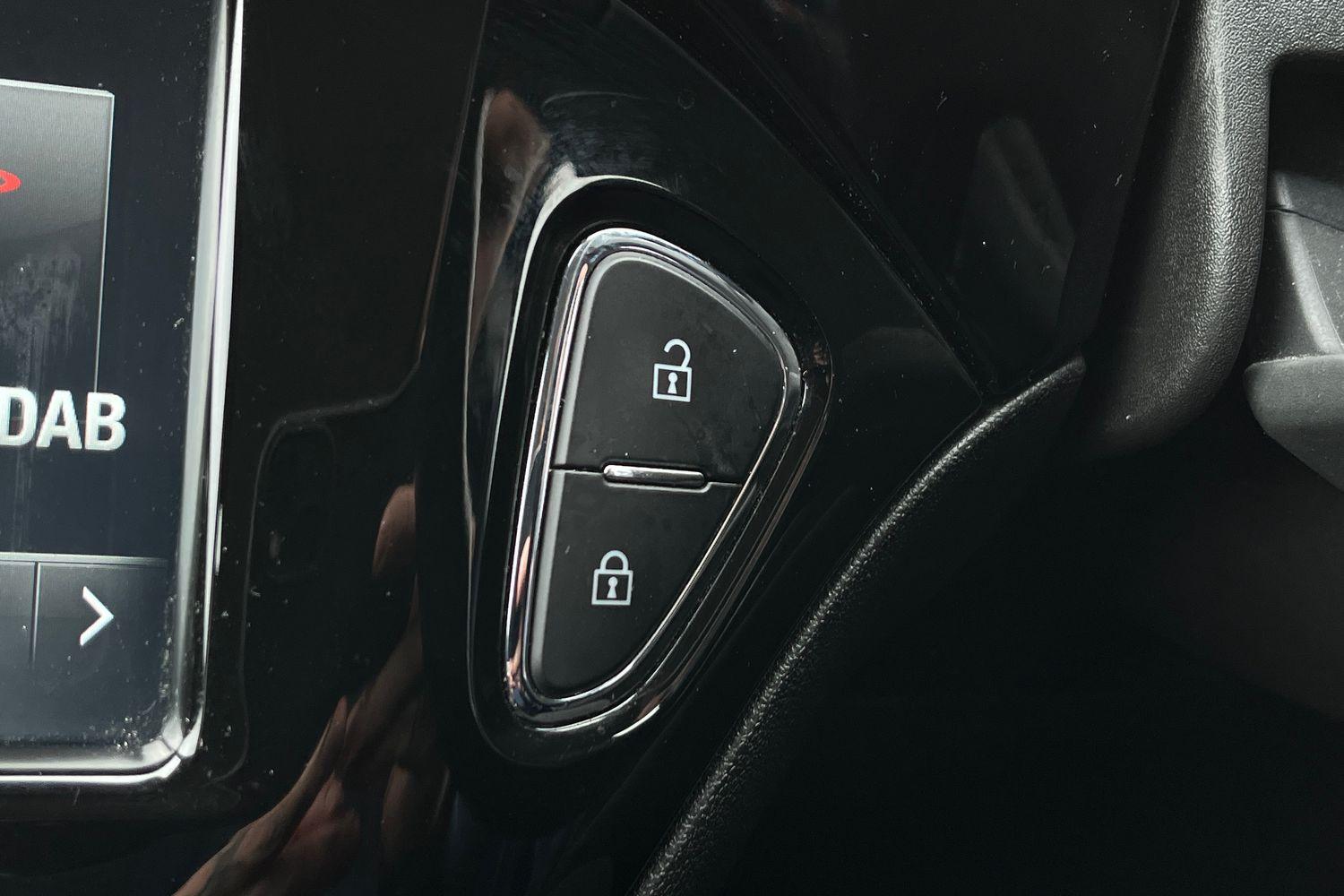 Vauxhall Corsa Photo 29