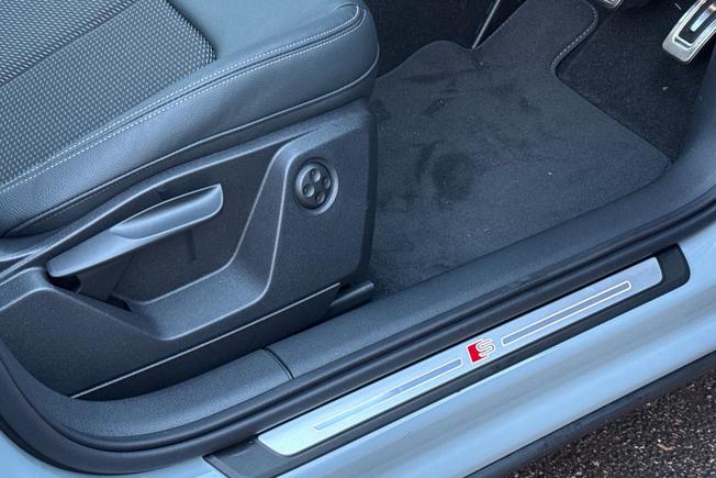 AUDI Q2 Photo 30