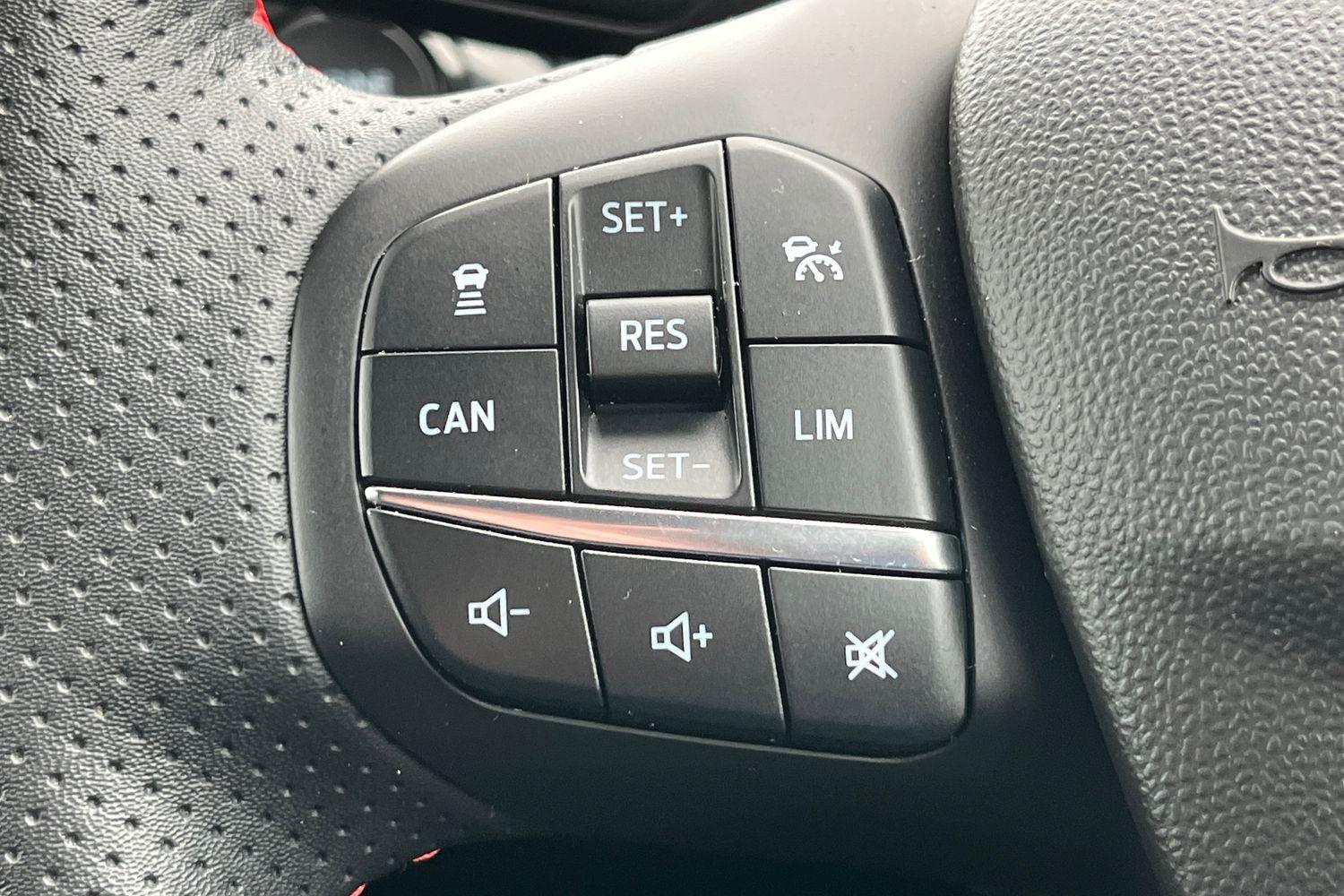 Ford FIESTA Photo 31