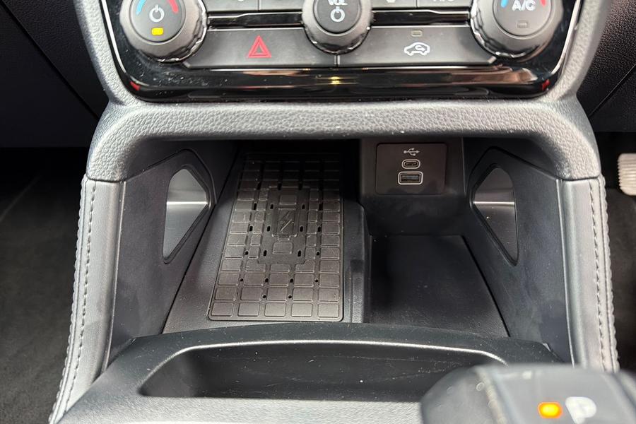 Ford RANGER Photo autoimg-e94701938c6e034b488b59025d632662093c400b.jpg