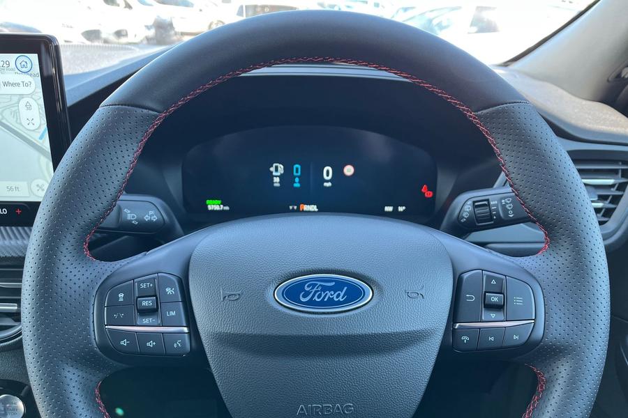 Ford Kuga Photo autoimg-e9477a8e212dc8c62a66c04a833a4b0b1e123762.jpg