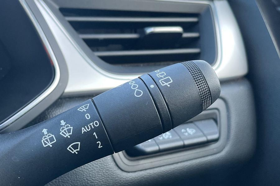 Renault CAPTUR Photo autoimg-e94991db78b153bbf363fc66734fbb4324240d71.jpg