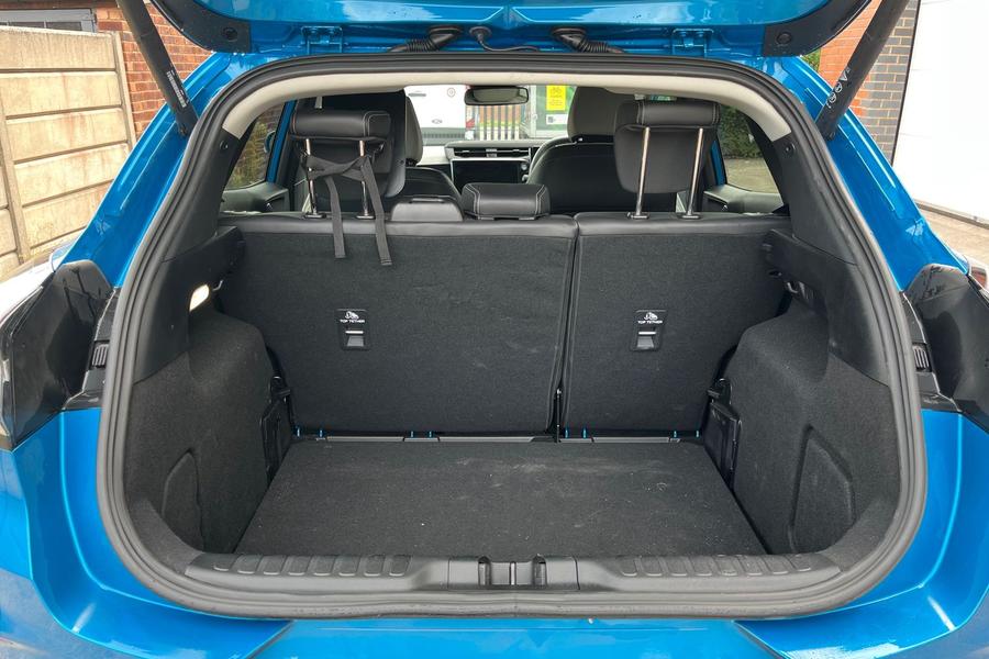 Ford Puma Gen-E Photo autoimg-e949a6626b39eea57603d27cf7c166d6a8fb2e5c.jpg
