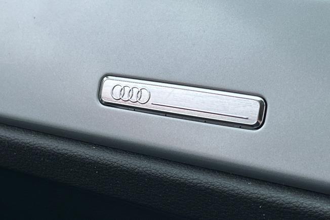 AUDI Q3 Photo 30