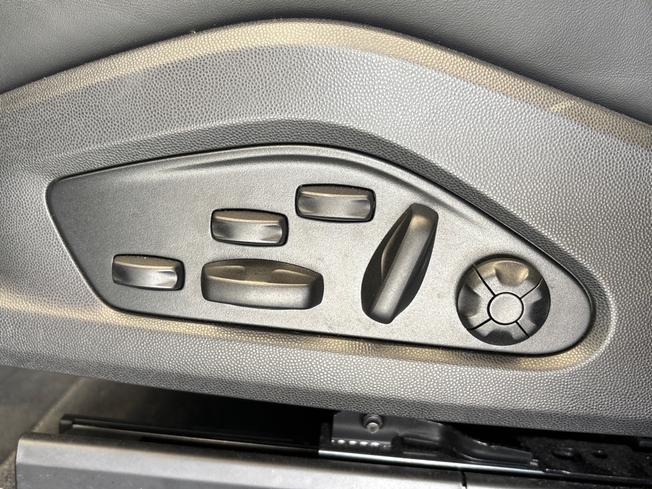 PORSCHE Macan Photo 32
