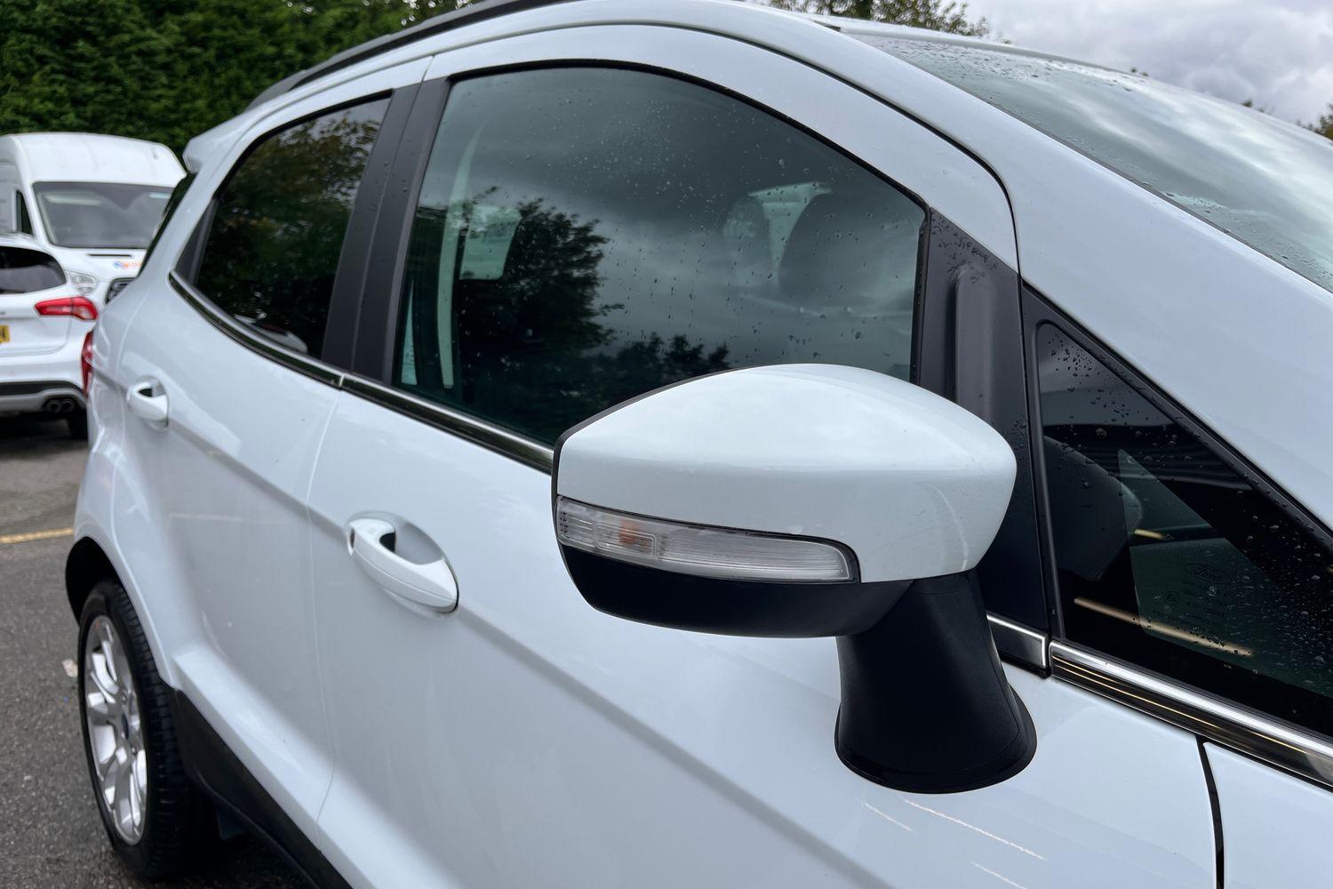 Ford ECOSPORT Photo 26