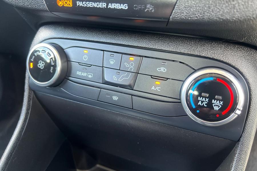 Ford FIESTA Photo autoimg-e94f57f2591929faeb1991649564ce222f7f538f.jpg