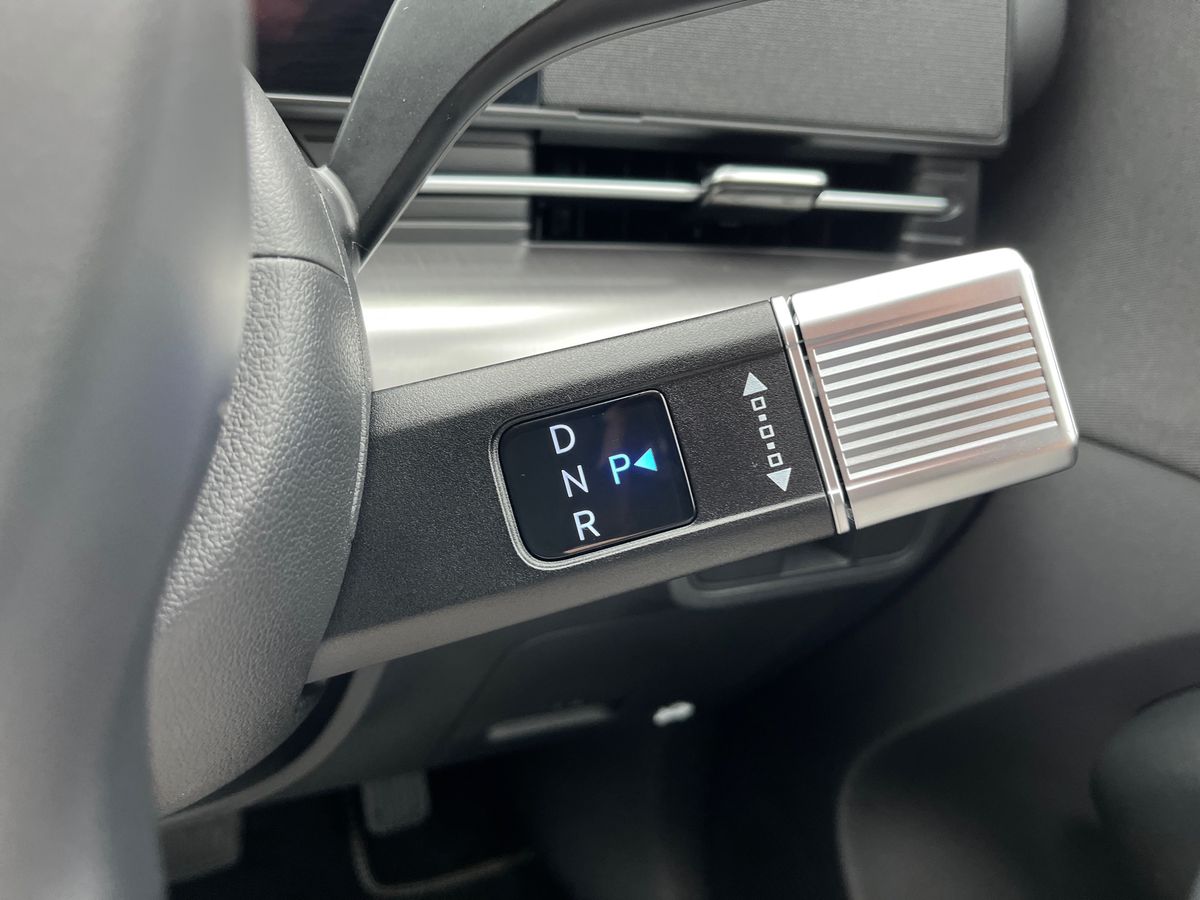 Hyundai KONA Photo 13