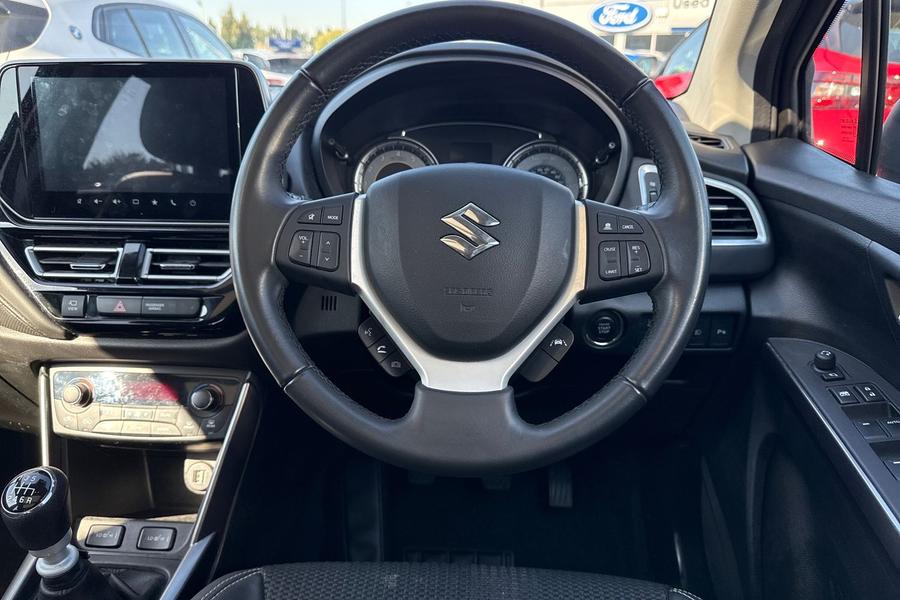 Suzuki S-Cross Photo autoimg-e95418aafe2955f3a2274cc6a87be51e89e1fa14.jpg